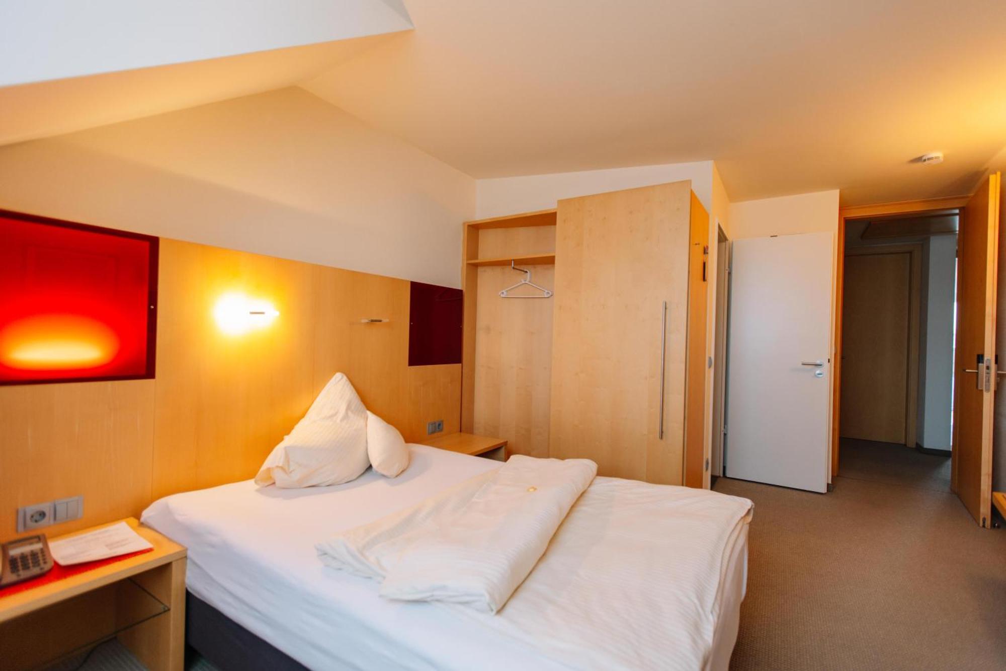Landhotel Gasthof Drexler Gbr Fuerstenfeldbruck Exteriör bild